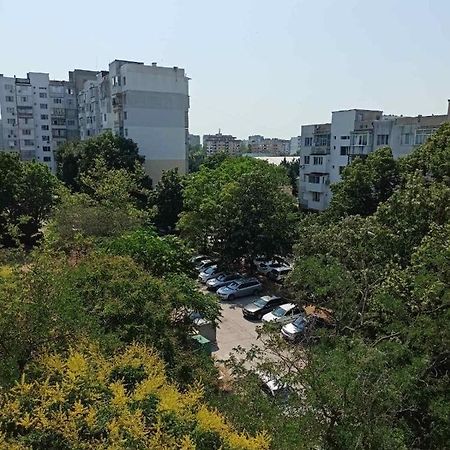 Appartement Welcome To Daisy Sunny Place! à Varna Extérieur photo